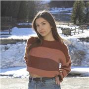 Studentessa di lettere impartisce lezioni di italiano, latino, spagnolo, inglese ad alunni della scuola superiore